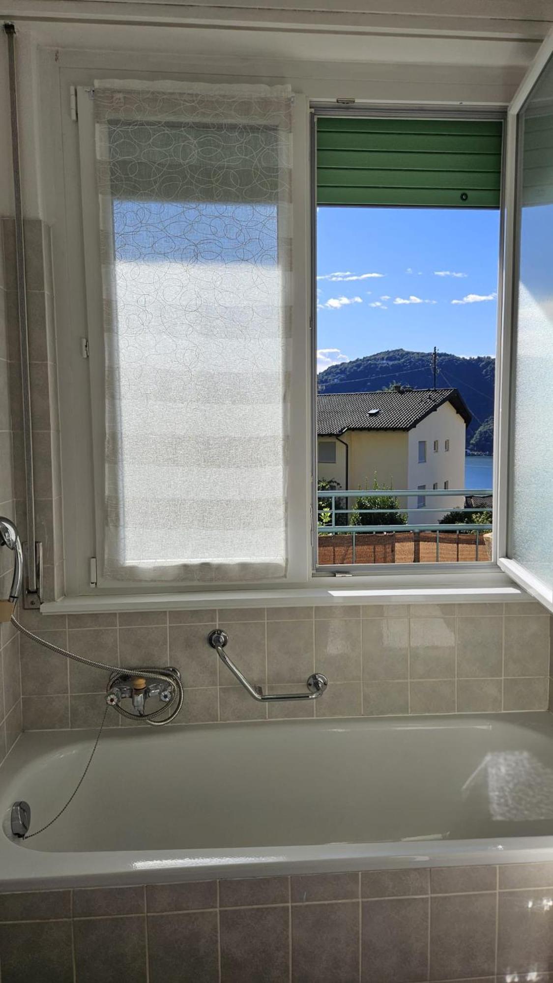 Dana'S House Apartment Campione d'Italia Bagian luar foto